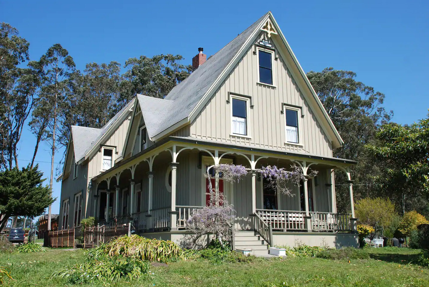 Victorian-spring-ranch